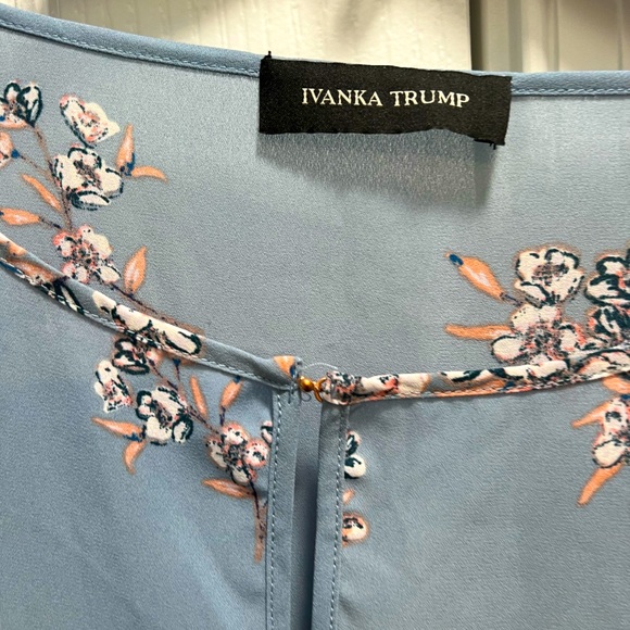 Ivanka trump long sleeves blouse - Picture 3 of 3
